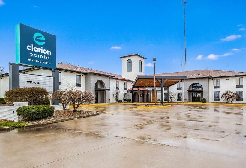בית מלון כפרי Clarion Pointe Richmond North Near University