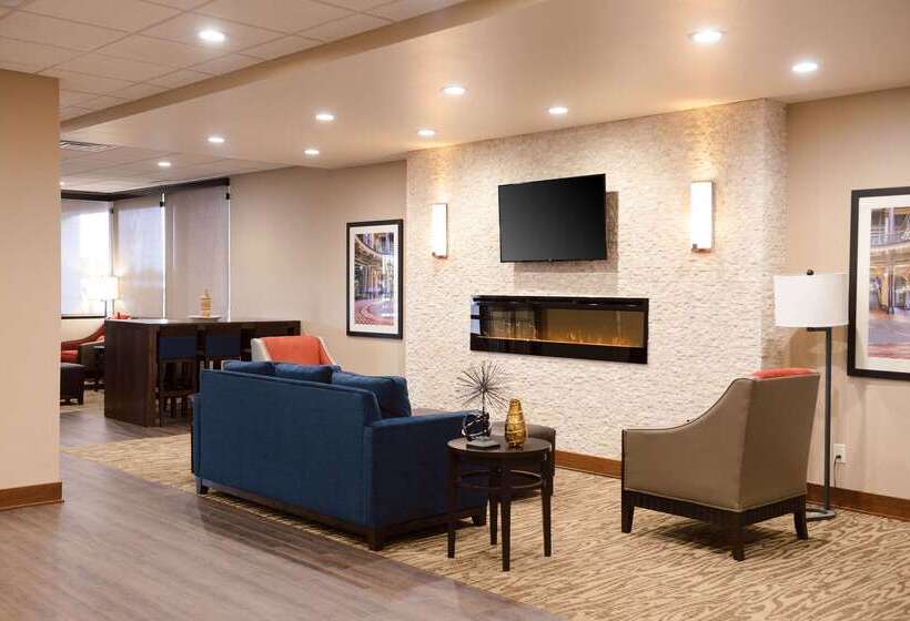 هتل Comfort Inn & Suites Event Center