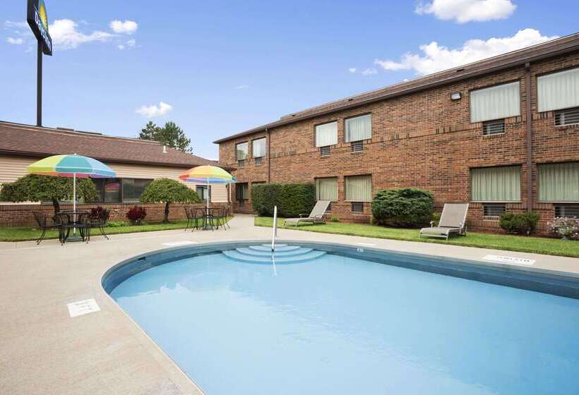 בית מלון כפרי Days Inn By Wyndham Middletown