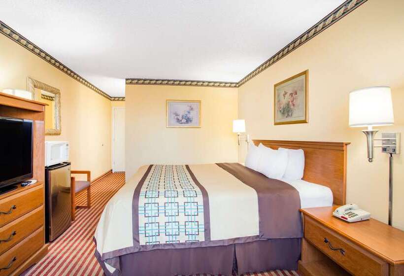 هتل Days Inn By Wyndham St. George