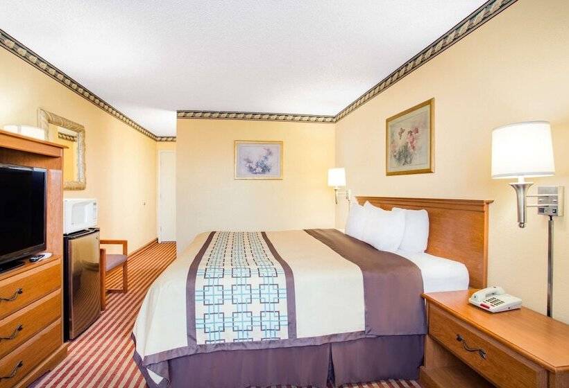 هتل Days Inn By Wyndham St. George