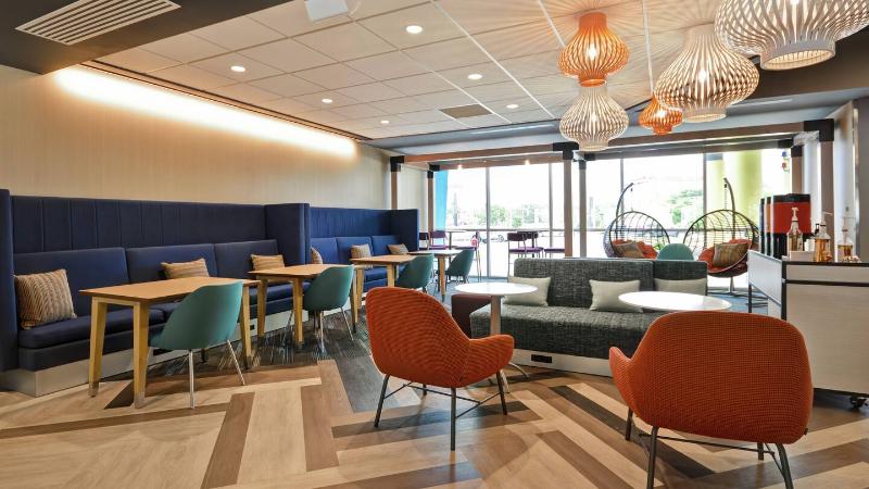 هتل Days Inn Springfield Chicopee