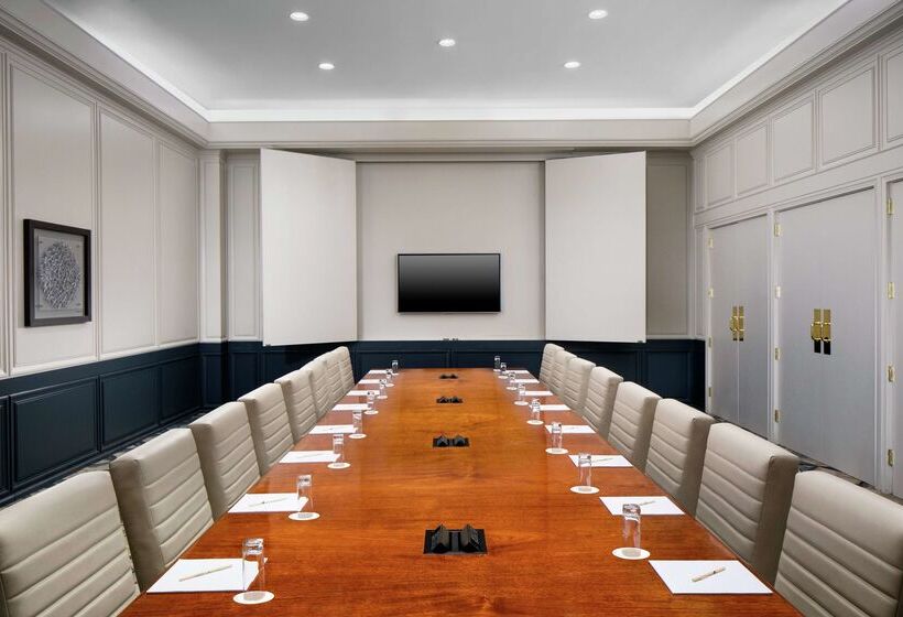 فندق Doubletree By Hilton Nashua