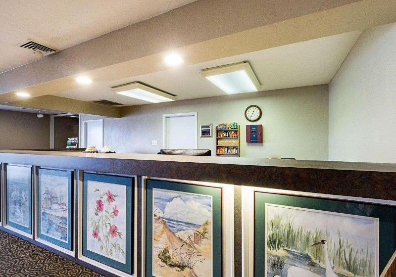 هتل Econo Lodge Inn & Suites Fulton  Rockport