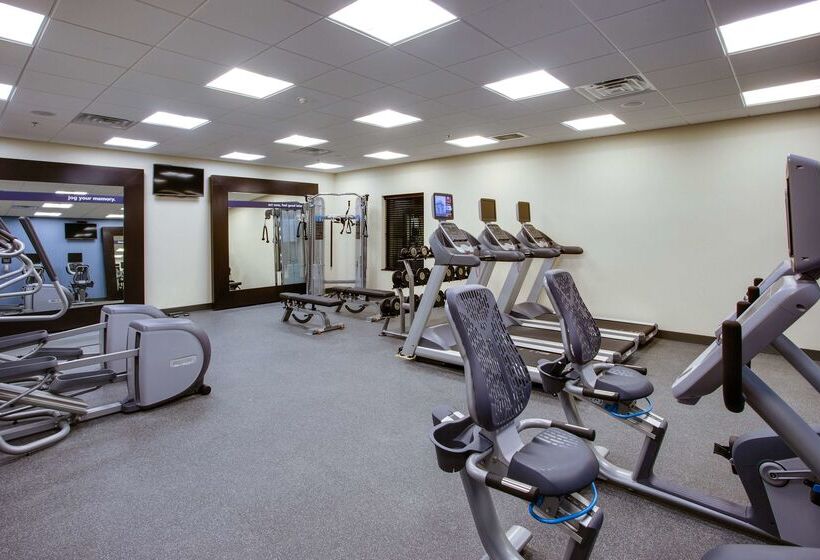 בית מלון כפרי Hampton Inn & Suites Philadelphia/bensalem