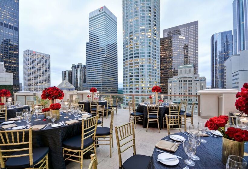 فندق Hilton Checkers Los Angeles