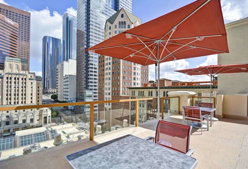 فندق Hilton Checkers Los Angeles