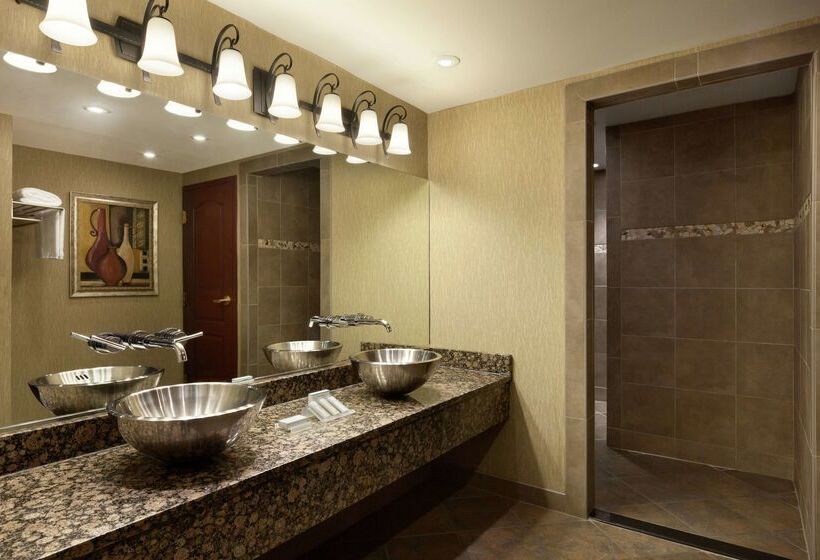 هتل Hilton Garden Inn Rochester/pittsford