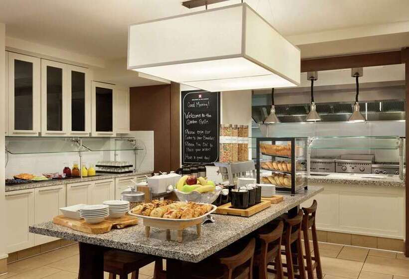 هتل Hilton Garden Inn Rochester/pittsford