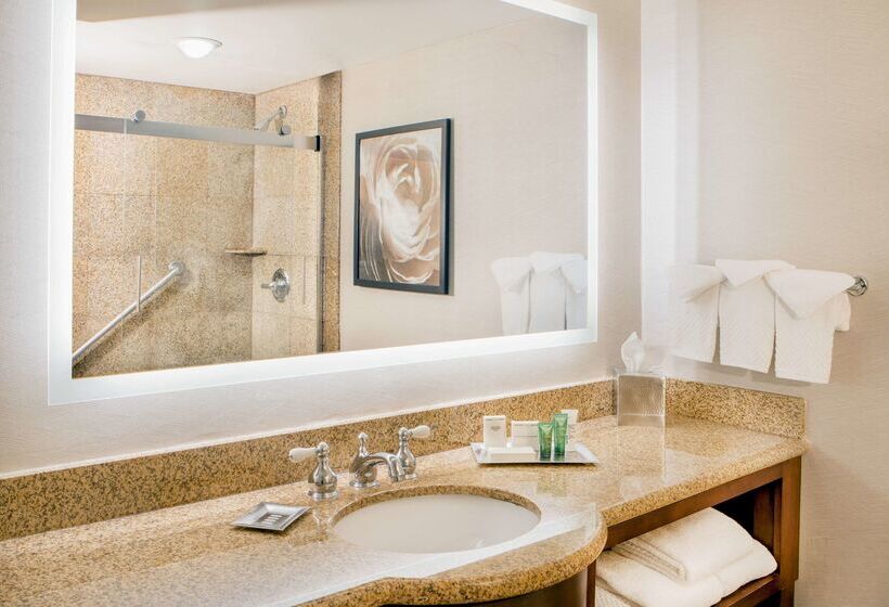 هتل Hilton Wilmington/christiana