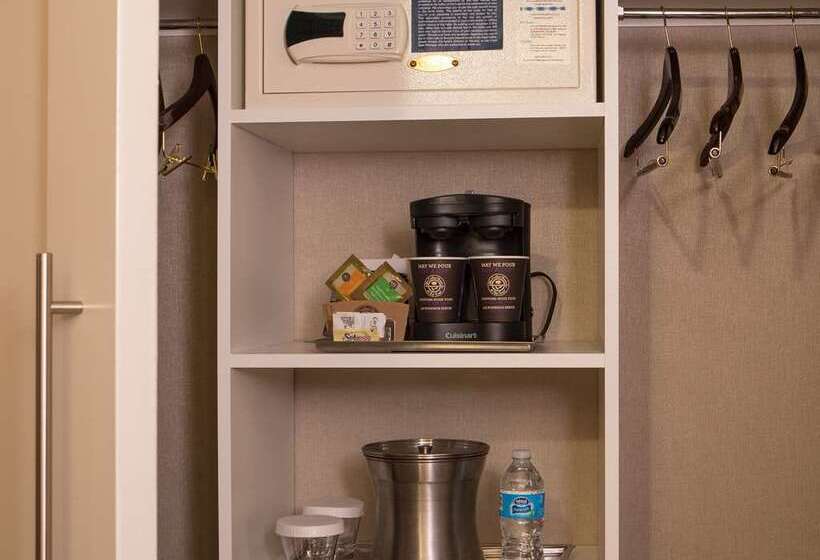 هتل Hilton Wilmington/christiana