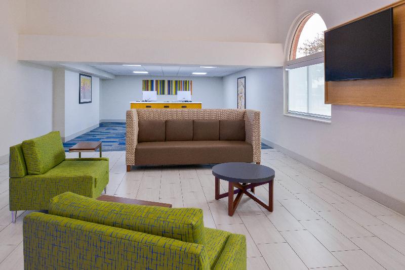 בית מלון כפרי Holiday Inn Express & Suites   Shreveport   Downtown, An Ihg