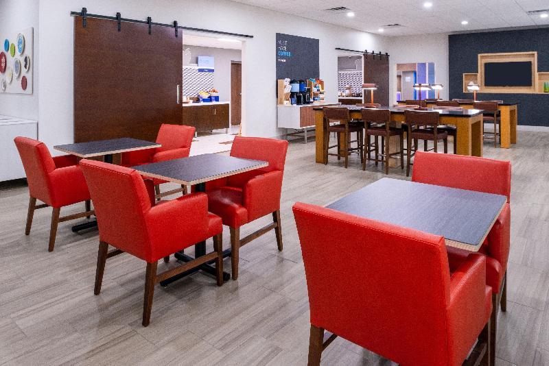 בית מלון כפרי Holiday Inn Express & Suites   Shreveport   Downtown, An Ihg