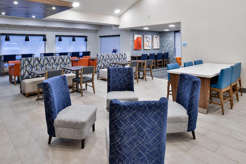 בית מלון כפרי Holiday Inn Express Winston Salem Medical Ctr Area