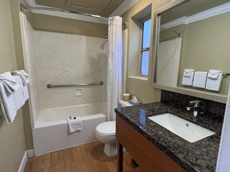 בית מלון כפרי Inn At San Luis Obispo