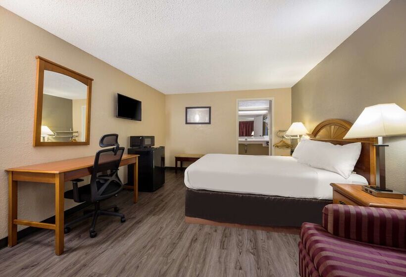 هتل Knights Inn College Station