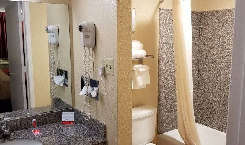 هتل Knights Inn College Station