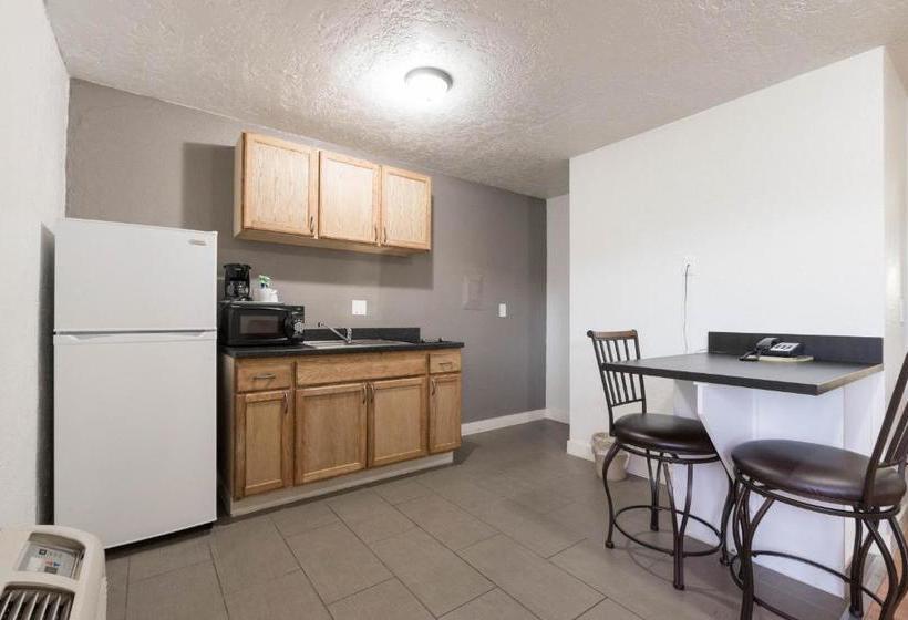 בית מלון כפרי Little Suites Provo Extended Stay