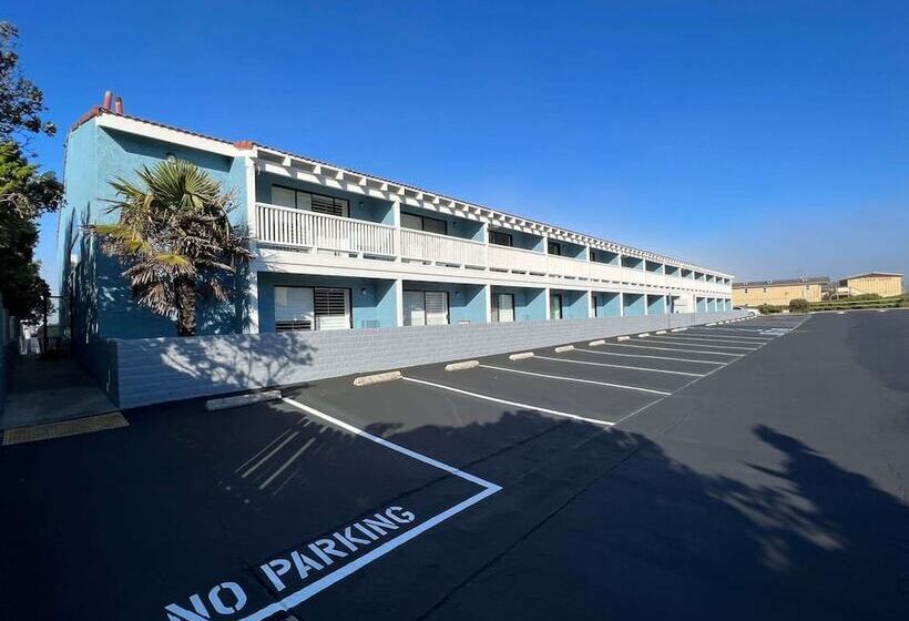 ホテル Pacific Coast Roadhouse
