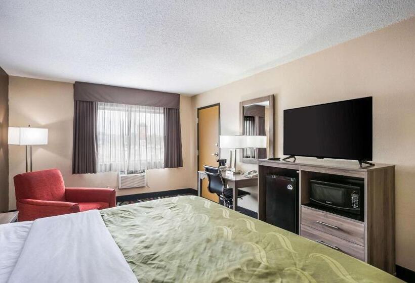 هتل Quality Inn Cedar Rapids South