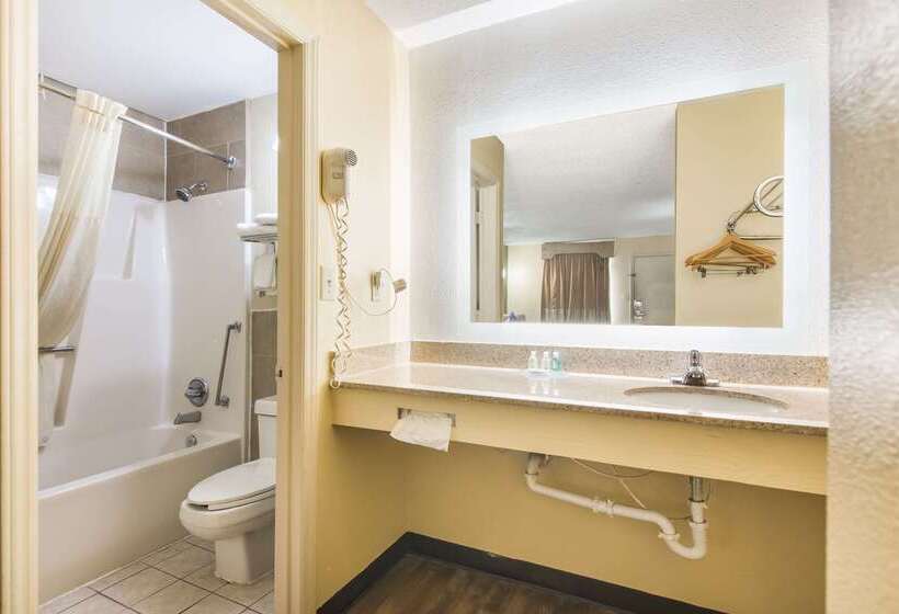 ホテル Quality Inn