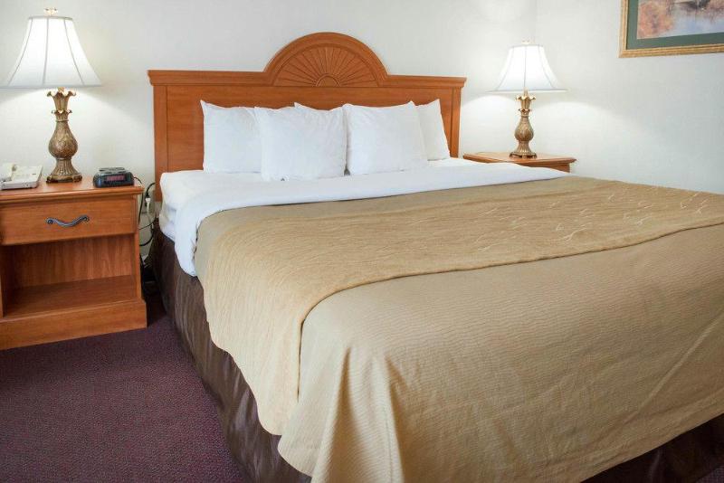 ホテル Quality Inn & Suites New Castle