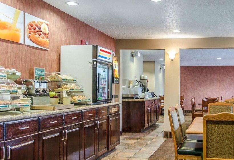 בית מלון כפרי Quality Inn & Suites