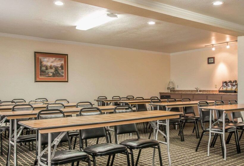 בית מלון כפרי Quality Inn Temecula Valley Wine Country