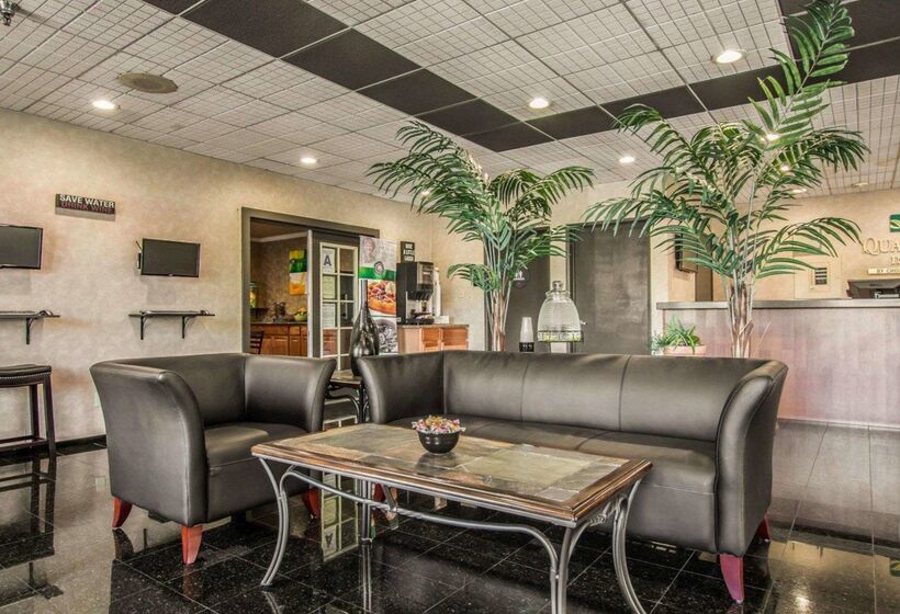 בית מלון כפרי Quality Inn Temecula Valley Wine Country