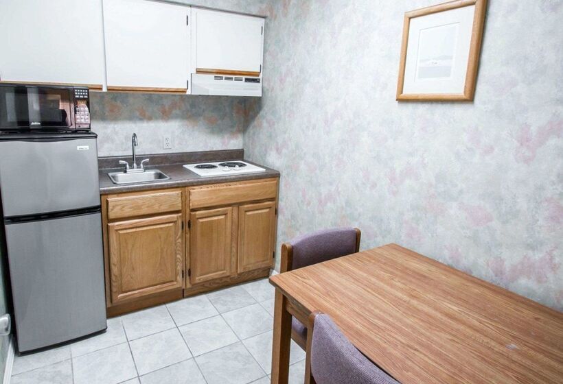 בית מלון כפרי Quality Inn Gainesville Near University