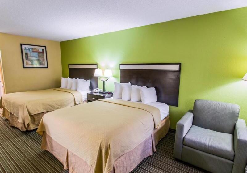 בית מלון כפרי Quality Inn Gainesville Near University