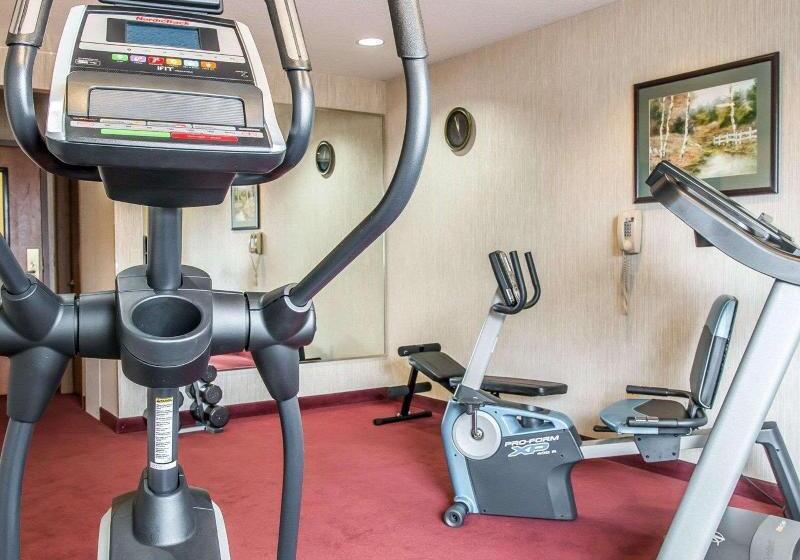호텔 Quality Inn