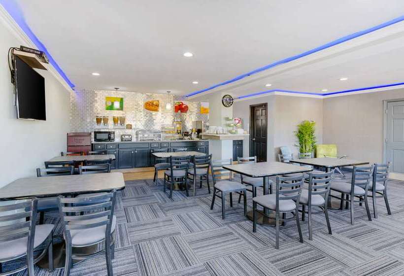 בית מלון כפרי Quality Inn Waynesboro   Skyline Drive