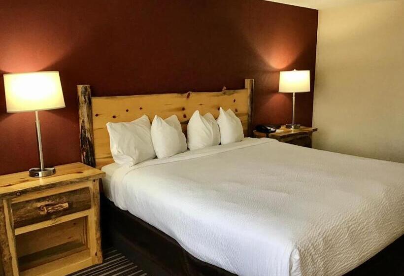 Отель Ramada By Wyndham Butte