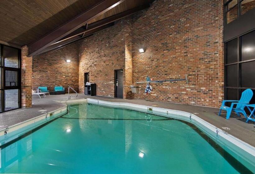 Отель Clarion Pointe Bloomington Normal Near I 55 And University