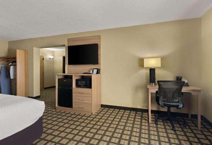Отель Clarion Pointe Bloomington Normal Near I 55 And University