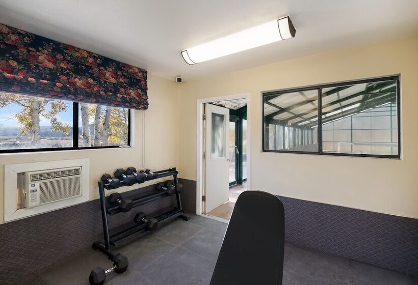 فندق The Inn At Tomichi Village