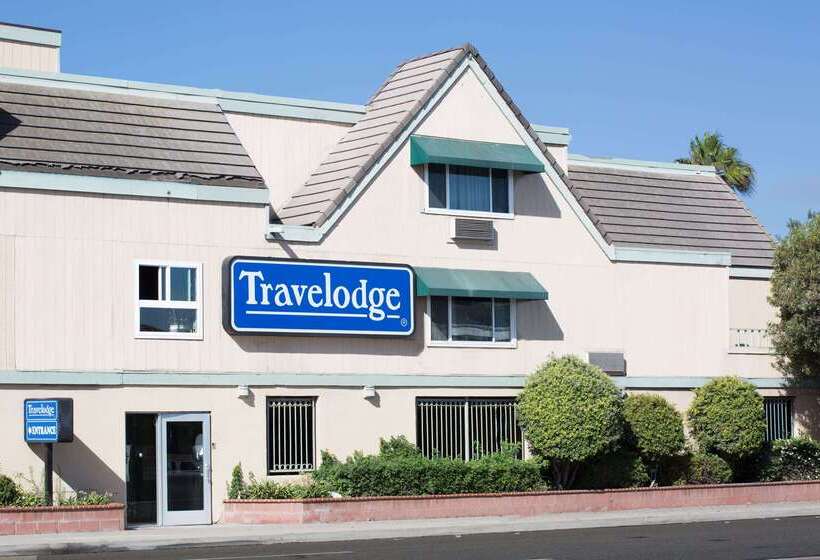 فندق Travelodge By Wyndham Ocean Front