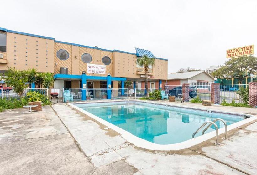 فندق على الطريق Town House Airport