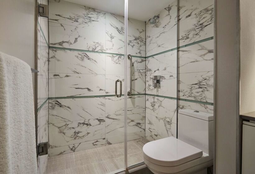 Waterstone Resort & Marina Boca Raton, Curio Collection By Hilton