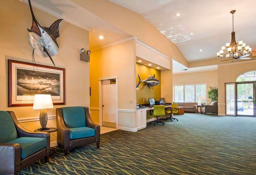 אתר נופש Paddletail Waterfront Lodge, Trademark Collection By Wyndham