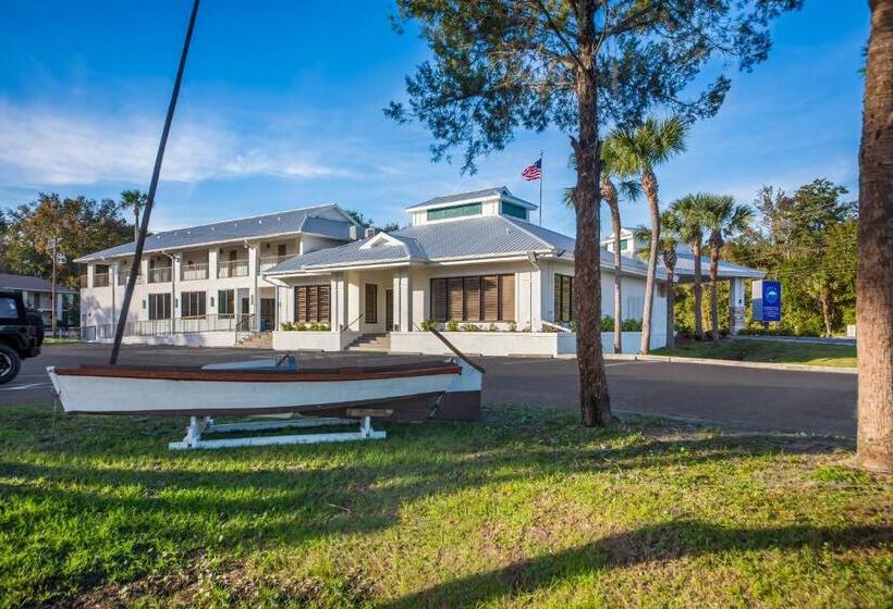 אתר נופש Paddletail Waterfront Lodge, Trademark Collection By Wyndham