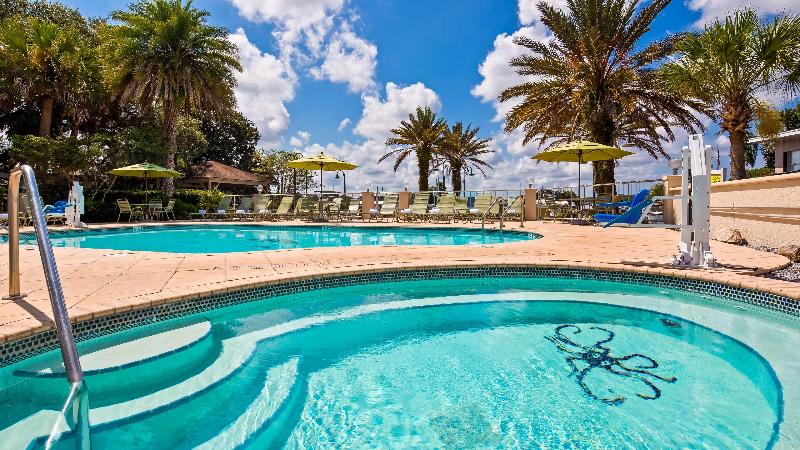 אתר נופש Paddletail Waterfront Lodge, Trademark Collection By Wyndham
