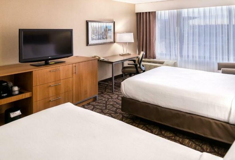 Hotel Holiday Inn  & Suites Warren