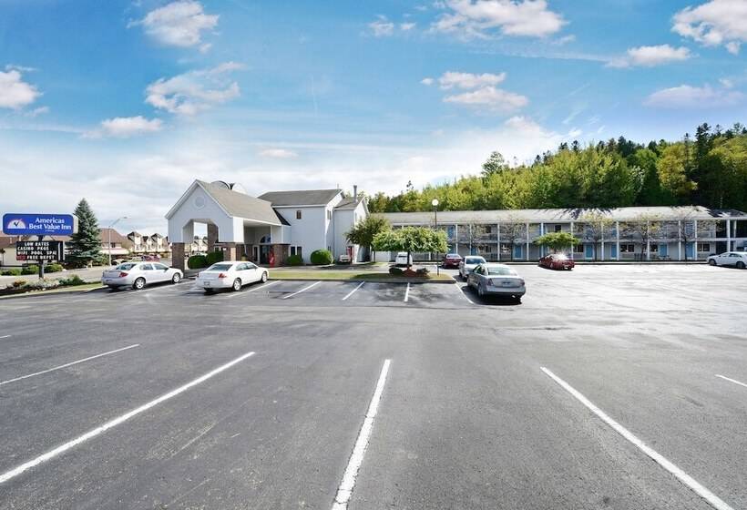 בית מלון כפרי Americas Best Value Inn Saint Ignace