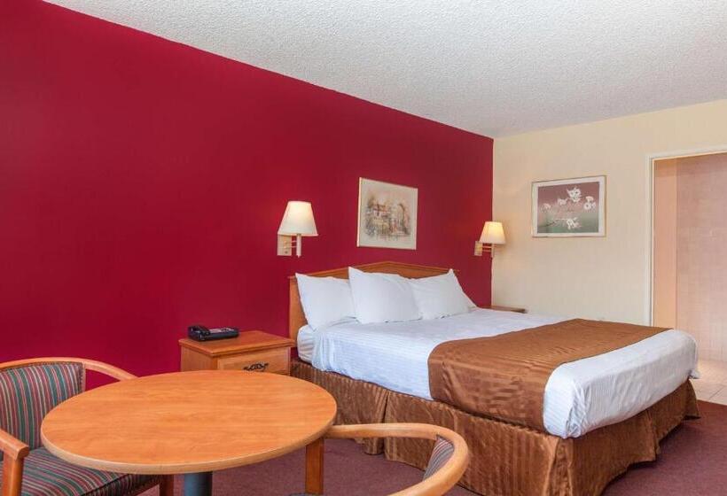 Отель Americas Best Value Inn & Suites Bakersfield Central