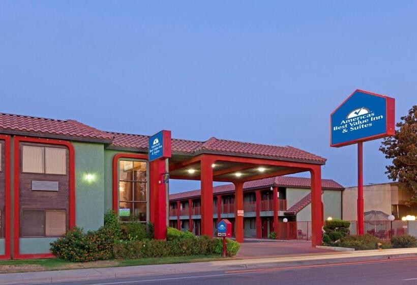 Отель Americas Best Value Inn & Suites Bakersfield Central