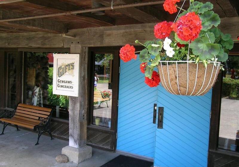 فندق Amish Inn