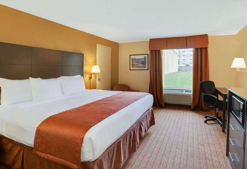 هتل Baymont By Wyndham Charlotteairport Coliseum