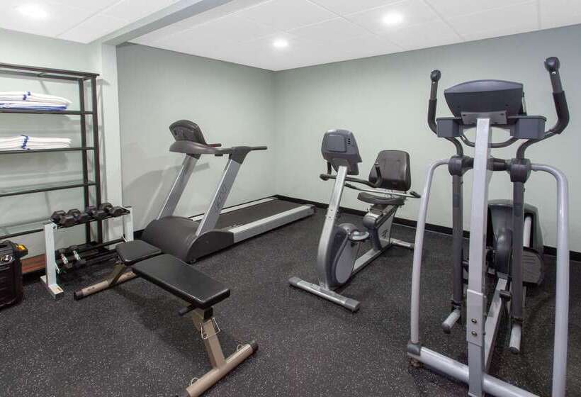 בית מלון כפרי Baymont By Wyndham Grand Haven